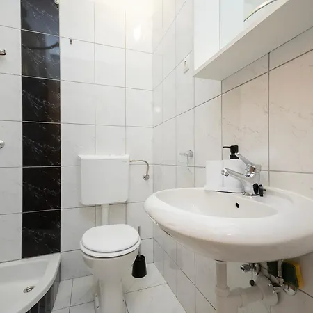 House Mimica Dom wakacyjny Stanici