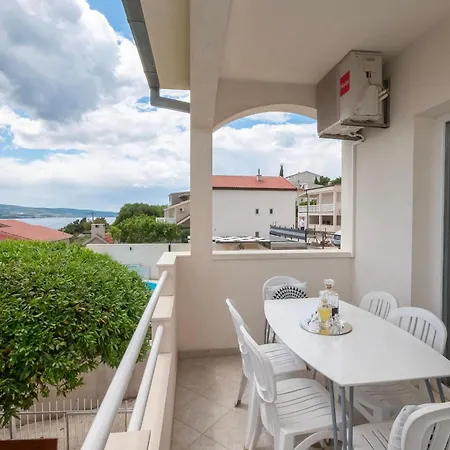 House Mimica بيت للعطل Stanici