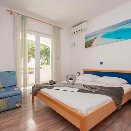 بيت للعطل House Mimica *