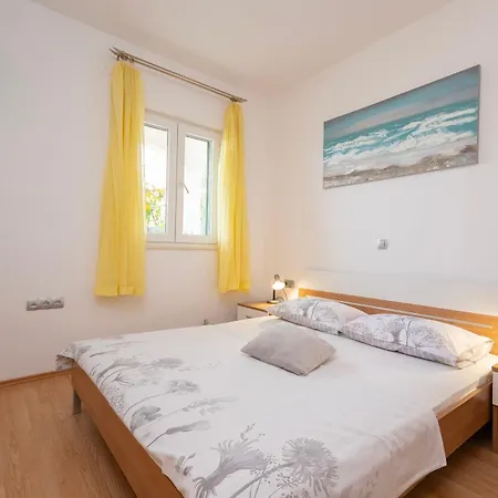 House Mimica بيت للعطل Stanici