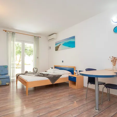 House Mimica بيت للعطل Stanici