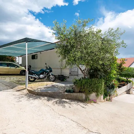 House Mimica Stanici