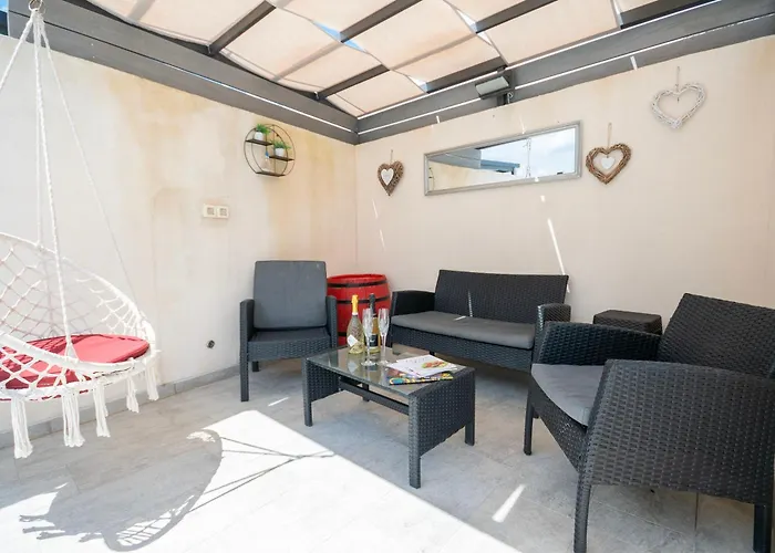 Feriehus House Mimica